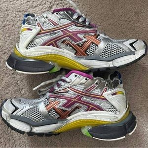 Women’s Balenciaga Runners